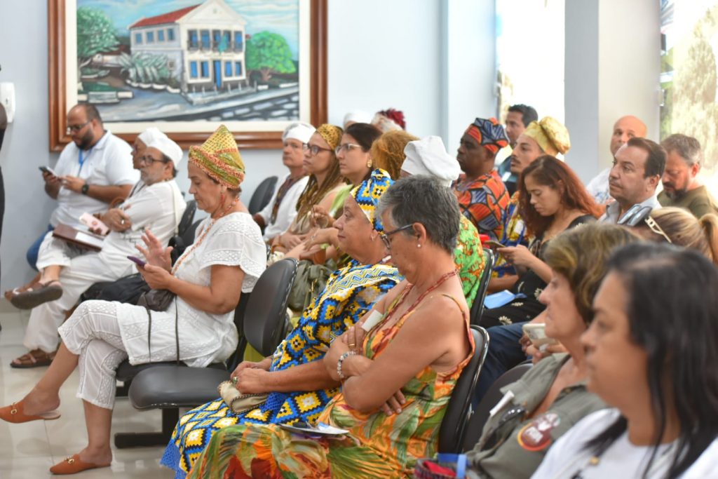 Pesquisa Do Instituto Darcy Ribeiro Identifica Templos Religiosos