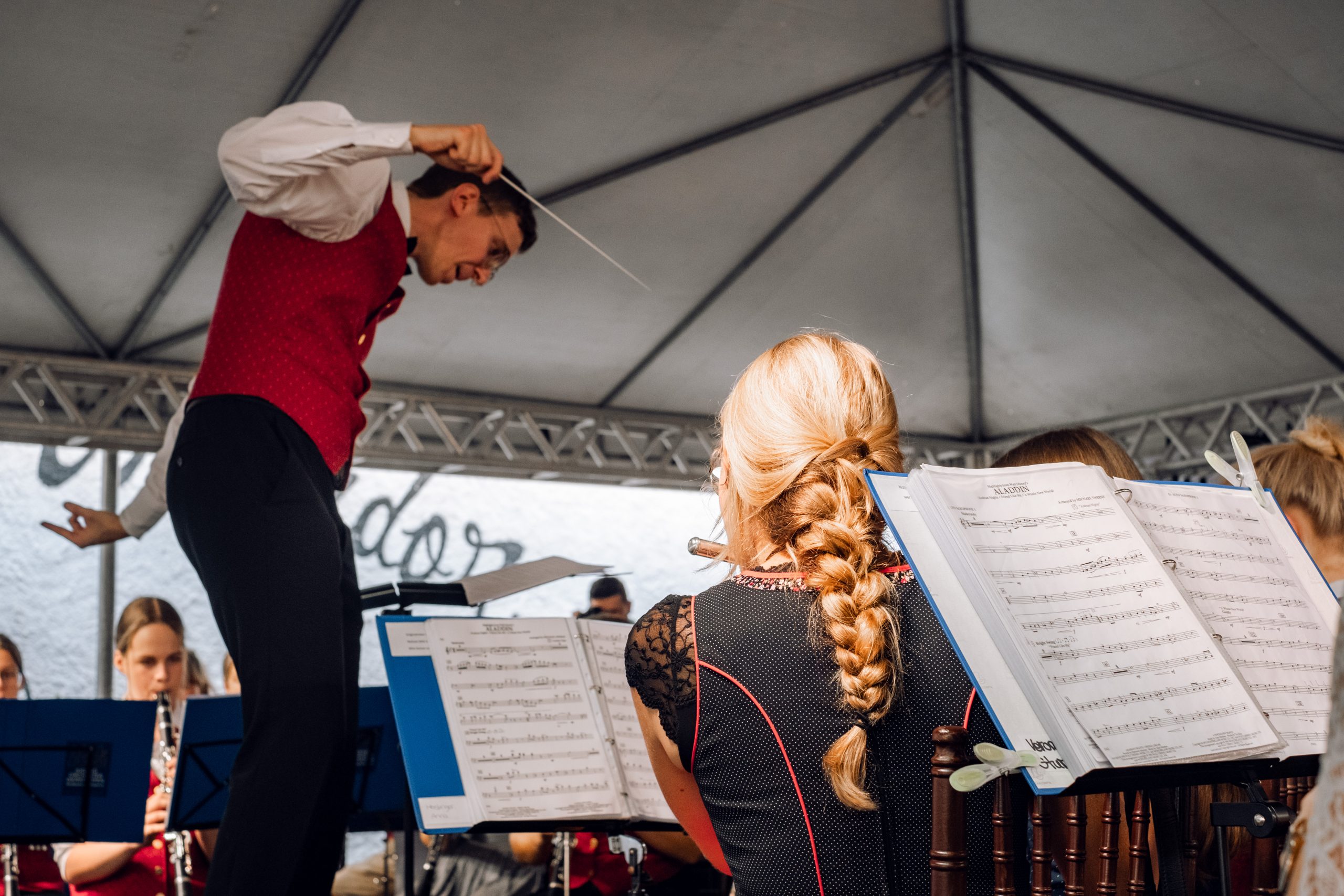 Concerto da orquestra alemã JUGGE agitou quadra da União de Maricá -  Prefeitura de Maricá