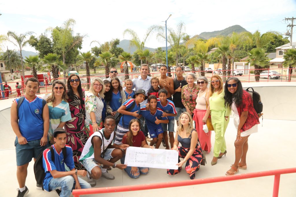 Prefeito Fabiano Horta Visita Praça Idealizada Por Ex Alunos Da Rede De Ensino De Maricá 2471