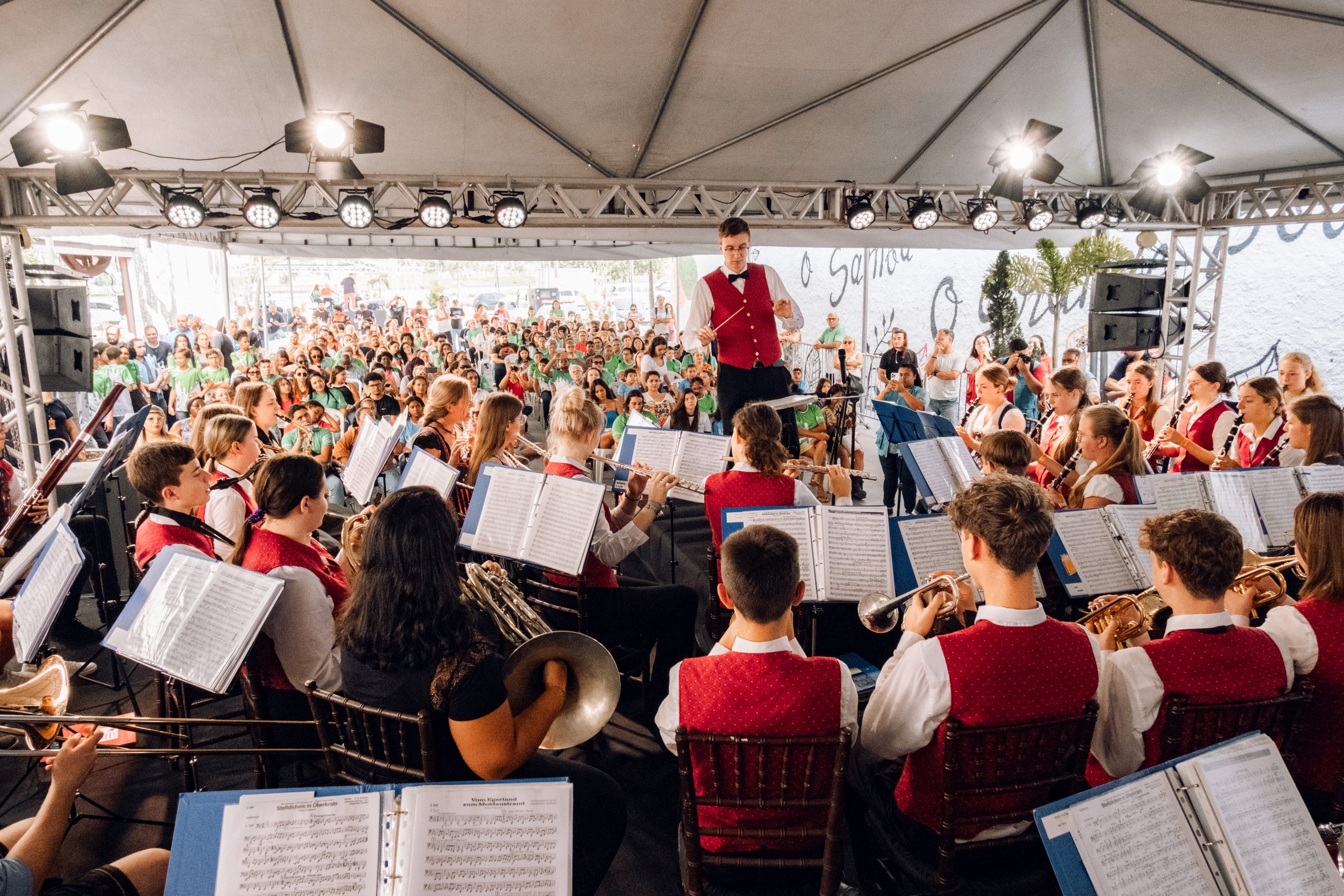 Concerto da orquestra alemã JUGGE agitou quadra da União de Maricá -  Prefeitura de Maricá